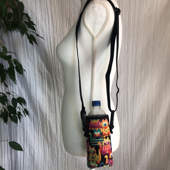 Colorful Kitties 7.5" travel water bottle holder w/crossbody strap & belt loop - Picture 5 of 12